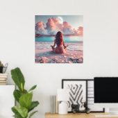 Mooie vrouw mediteren op strand blanco poster (Thuiskantoor)