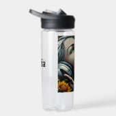 Mooie Vrouw met Hoofdtelefoon in Zonnebloemen Waterfles (Rechts)