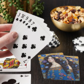 Mooie vrouw met ochtendglorie pokerkaarten (Insitu)