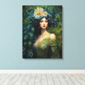 Mooie vrouw omringd door pauwenveren canvas afdruk (Insitu (Houten vloer))