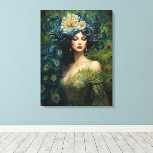 Mooie vrouw omringd door pauwenveren canvas afdruk (Insitu (Houten vloer))