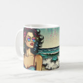 Mooie vrouw op het strand Comic Book Pop Art Koffiemok (Voorkant links)
