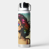 Mooie vrouw op het strand Comic Book Pop Art Waterfles (Achterkant)