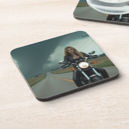 Mooie vrouw op motorfiets \ Tornado Bier Onderzetter (Linkerzijde)