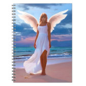 Mooie vrouwen met engelenvleugels op een strand notitieboek (Voorkant)
