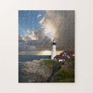 Mooie vuurtoren boven de oceaan puzzel