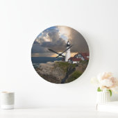 Mooie vuurtoren over oceaanronde muur klok (Huis)