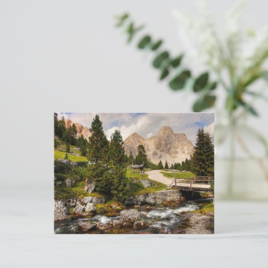 Mooie wandelvloeren, bomen en bergen briefkaart (Staand voorkant)