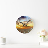 Mooie wandklok in de buitenwand (Huis)