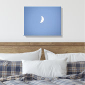 Mooie Wasgroeiende Halvemaan in Daglicht Canvas Afdruk (Insitu (Slaapkamer))