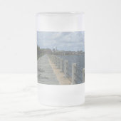 Mooie Waterfront Walkway Frosted Mok (Center)