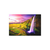 Mooie waterval bij Sunset Natuur