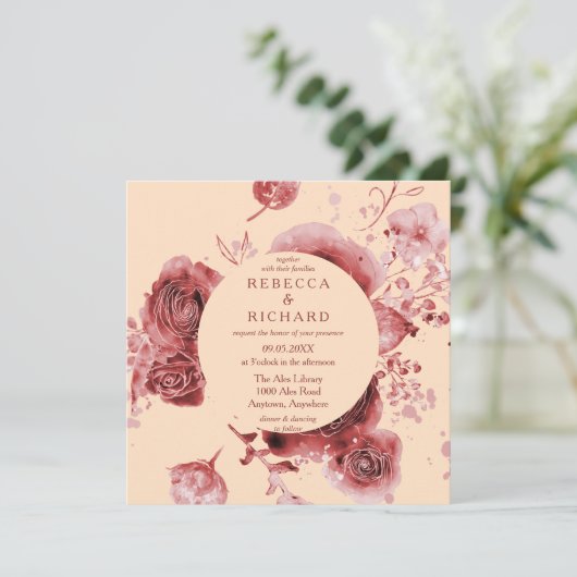 Mooie Waterverf Peach Burgundy florale bruiloft Kaart (Staand voorkant)