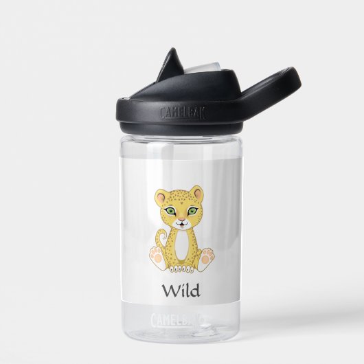 Mooie Wilde Baby Luipaard op Wit Waterfles (Links)