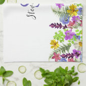 Mooie Wilde Bloemen Aangepaste Naam en Monogram Theedoek (Gevouwen)