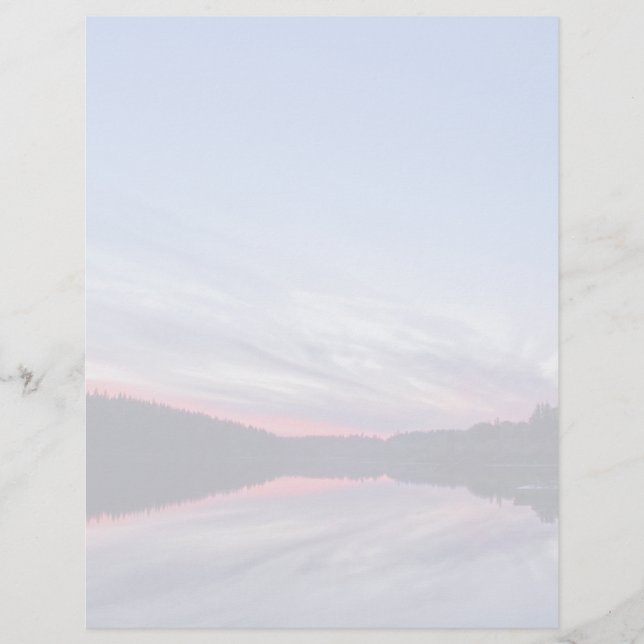 Mooie Wilderness Sunset over Lake Foto (Voorkant)