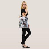 Mooie witte boxerhond in de natuur tote bag (Op model)