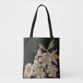 Mooie witte lelies op zwart stijlvol tote bag (Voorkant)