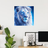 Mooie witte mystieke leeuw met blauwe ogen poster (Thuiskantoor)