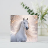 Mooie witte paard in de sneeuw Kerstvakantie (Staand voorkant)
