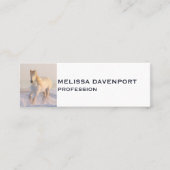 Mooie witte paarden die in de sneeuw lopen mini visitekaartje (Voorkant)