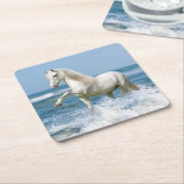 Mooie witte paarden in het water kartonnen onderzetters (Schuin)
