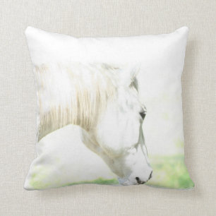 Mooie witte paarden kussen