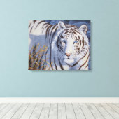 Mooie witte tijger met kristalblauwe ogen canvas afdruk (Insitu (Houten vloer))
