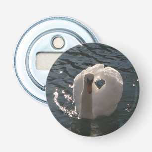 Mooie witte zwaluw button flesopener