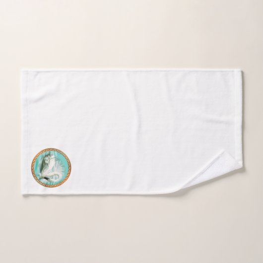 Mooie witte zwanen in een turkooisblauw water bad handdoek (Handdoek)