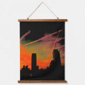 Mooie wolken Sinaasappel Water Tower City Hangend Wandkleed (Voorkant)