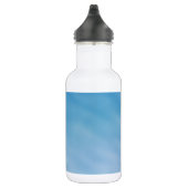 Mooie zachte blauwe hemel met droomwolken waterfles  (Rechts)