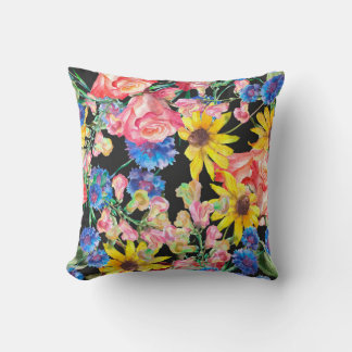 Mooie zomerbloemen met rozen. Floral-zeeman Kussen
