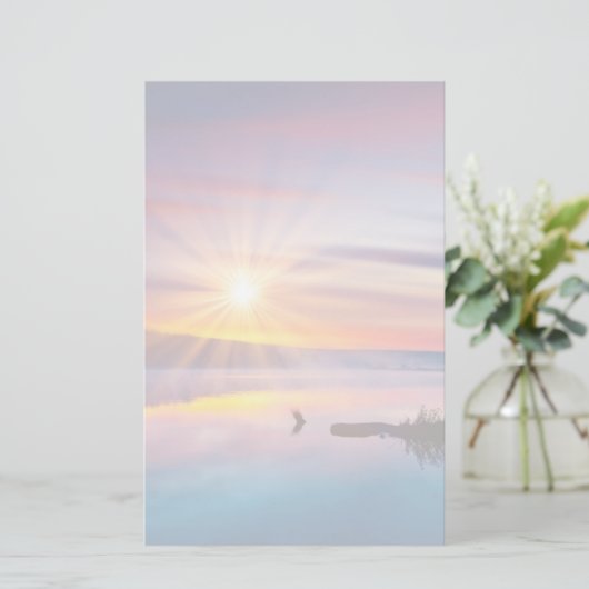 Mooie zomerzonsondergang in het meer briefpapier (Staand voorkant)