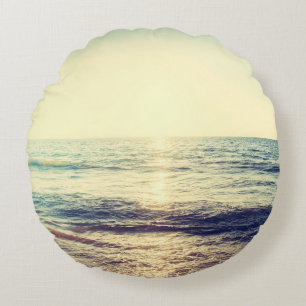 Mooie zonsondergang met zee en strand - en rond kussen