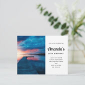 Mooie zonsondergang op een Calm Lake Verjaardag Uitnodiging Briefkaart (Staand voorkant)