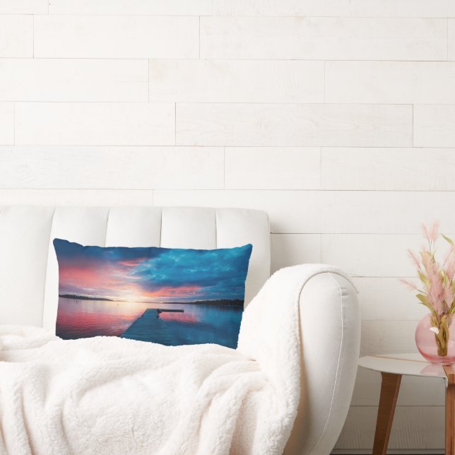 Mooie zonsondergang op een rustig meer kussen (Bank)