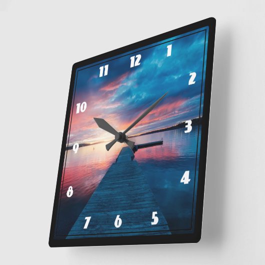 Mooie zonsondergang op een rustig meer vierkante klok (Hoek)