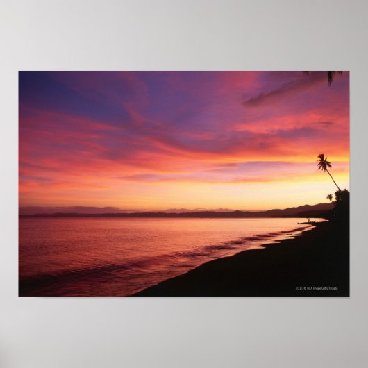 Mooie zonsondergang op het strand poster (Voorkant)