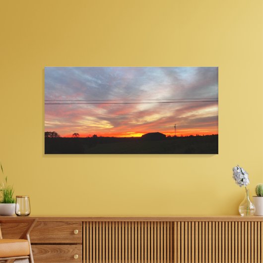 Mooie zonsondergang over de velden canvas afdruk (Insitu (Woonkamer))