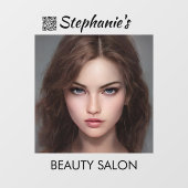 Mooie zout van meisjes met een QR-code Raamsticker (Vel)