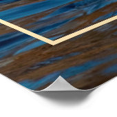 Mooie zwaan en blauw water poster (Hoek)