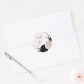 Mooie zwarte en roze bloemen marmer ronde sticker (Envelop)