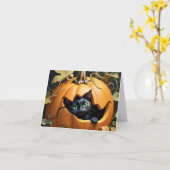 Mooie zwarte kat in pompoen kaart (Gele Bloem)