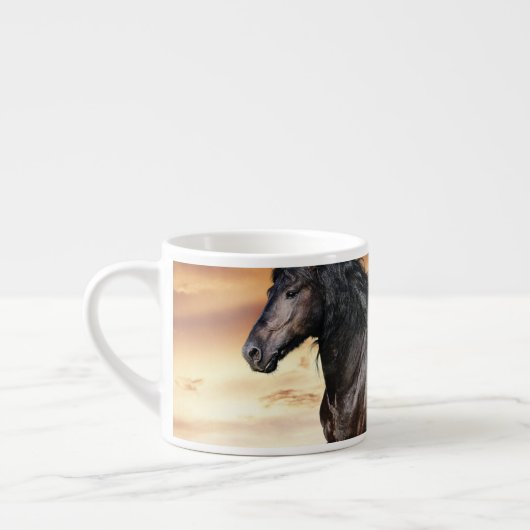Mooie zwarte paard espresso kop (Links)