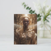 Mooie zwarte vrouw gekleed in goud briefkaart (Staand voorkant)