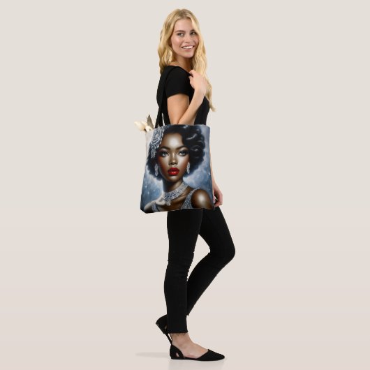 Mooie zwarte vrouw glamour esthetiek tote bag (Op model)