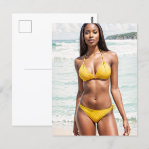 Mooie zwarte vrouw in gele bikini briefkaart