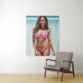 Mooie zwarte vrouw in roze bikini wandkleed (In situ)