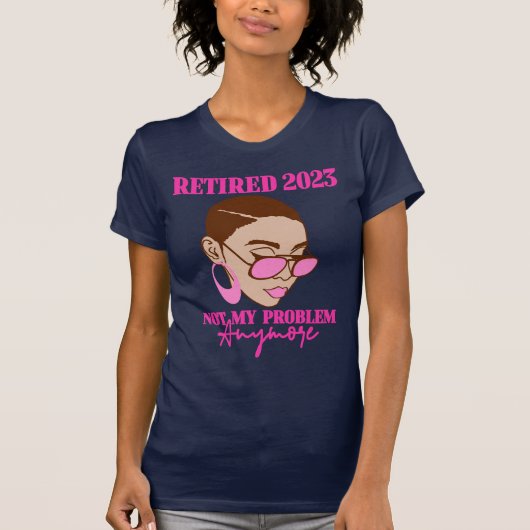 Mooie zwarte vrouw in roze sunglass. t-shirt (Voorkant)